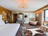 Le Hameau des Pesquiers Ecolodge & Spa, Curio Collection by Hilton Hotels in Hyeres