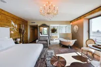 หมู่บ้านแฮมป์ตัน Pesquiers Ecolodge, Curio Collection โดย Hilton