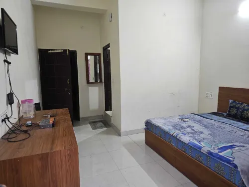 Chandresh HomeStay