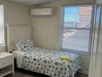 Beach, Sun and Memories,2nd Floor Unit, with Private Deck. ブリゲンティーンのホテル
