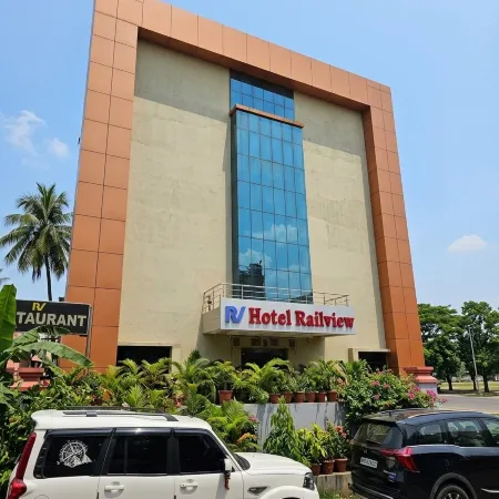 Hotel Rail View Отели в г. Бхубанешвар