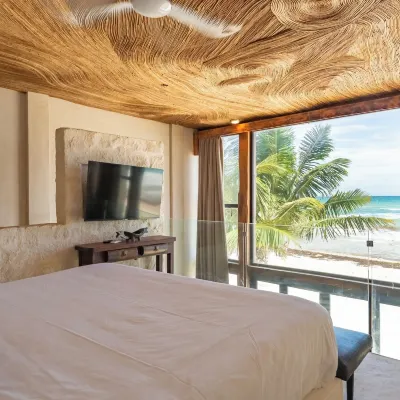 Hotel Qamar Lux Hotels near Ziggys