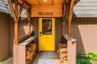 Trobele 3 Bedroom Home by NW Comfy Cabins by RedAwning