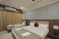 Royal Palace Hotel Surat Velanja - 2-Star