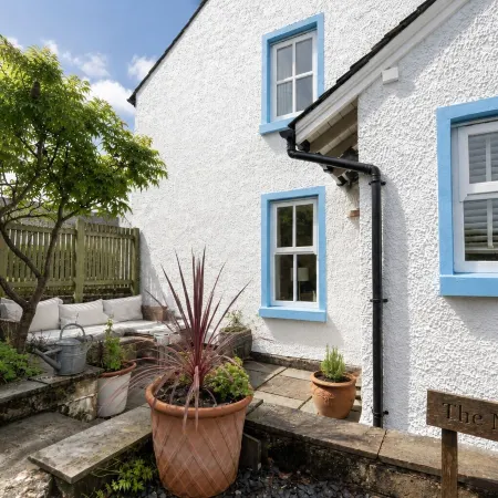 Maggie Puddle Cottage
