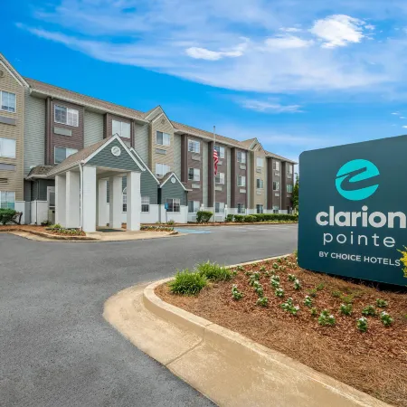 Clarion Pointe Starkville Near University