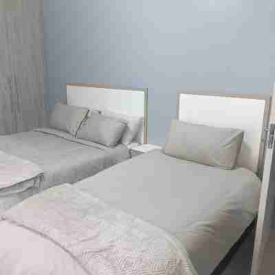 Crompton Apartments 786 Rooms