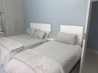 Crompton Apartments 786