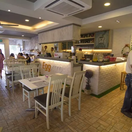 Sunshine Inn Plus