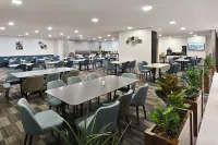 Bosmal Arjaan by Rotana - servizio colazione