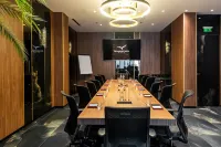 Sky Airport Hotel - Business