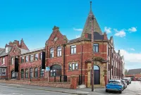 Perfect Booking 2 Bed Flat With Gym Cinema