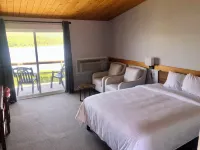 Duck Cove Inn