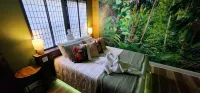 Zen Retreat-jacuzzi, Kitchenette, Walk to fun - Condos