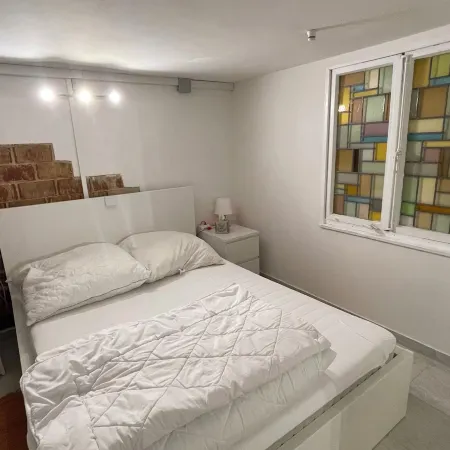 Cozy Furnished Basement Apartment
