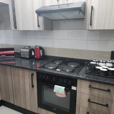 位於德班南海灘中心的兩卧室度假公寓 鄰近黄金海滩的酒店