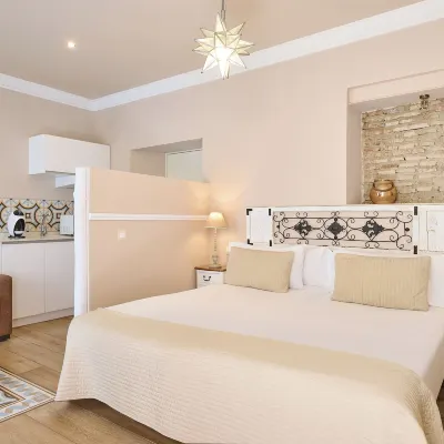 Apartamentos Luna Suites Palacio Almagra Отели рядом с достопримечательностью «Жениль»