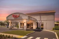 Red Roof Inn & Suites Manchester, TN - 3-Star