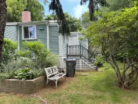 Cozy Cottage 1.5 mi. To Third Beach. - 4-Sterne