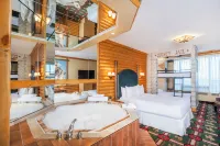 Fantasyland Hotel - 4-Star