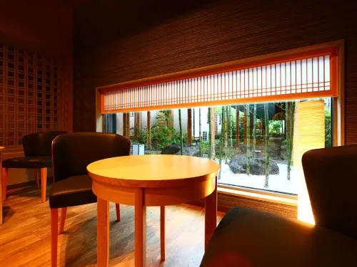 Ryokan Otsukien - avec sources thermales