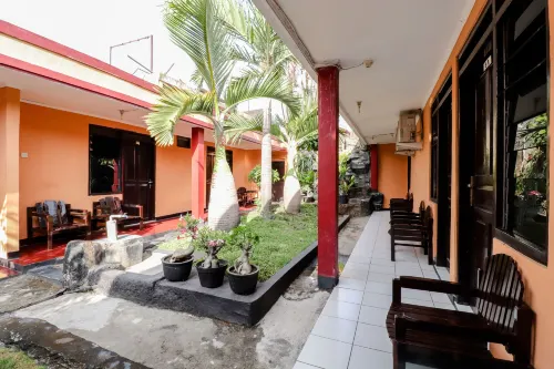Cempaka Hotel - 2-Star