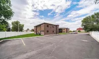The Raspberry Garden - parking