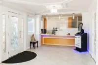 Destin Inn & Suites - 2-Star