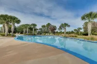 Walk to Beach and Pool Windmark Beach Home! - piscina