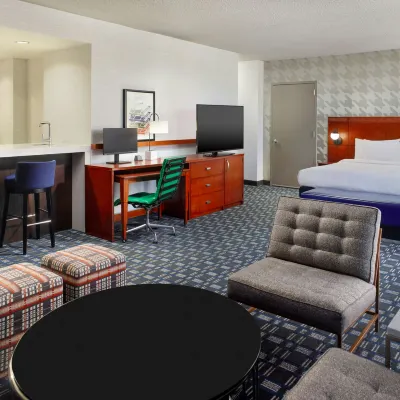 Courtyard Arlington Crystal City/Reagan National Airport Hotels near Atlantic Shopping Center