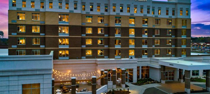Courtyard Raleigh Cary/Parkside Town Commons Hotels in Cary