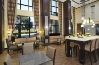 Hampton Inn & Suites Buffalo - 2-Star
