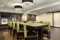 Hampton Inn Dover - Pet friendly