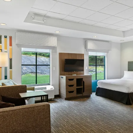 Hampton Inn & Suites Lake George