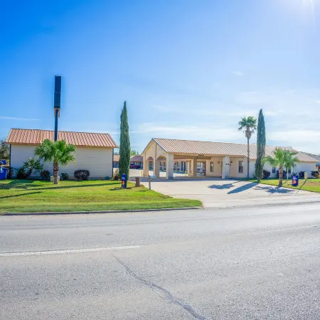 Pleasanton Executive Inn by OYO