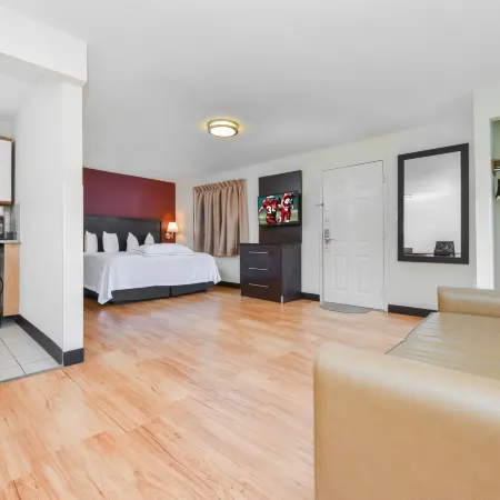 Red Roof Plus+ & Suites Guilford