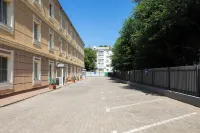 Hotel Pushkin - parking