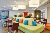 Home2 Suites by Hilton Stafford Quantico - Parkplatz