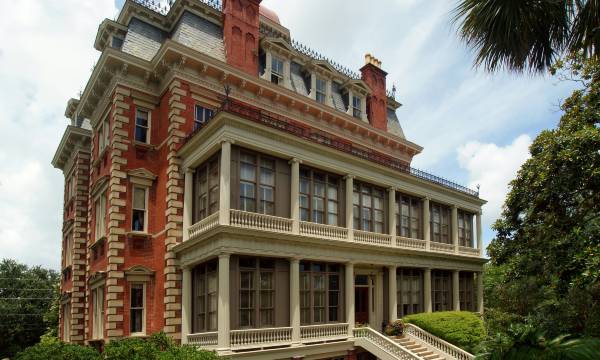Wentworth Mansion