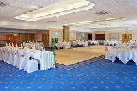 Holiday Inn NEWPORT by IHG - ที่มีฟิตเนส