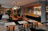 Four Points by Sheraton Matosinhos - بار