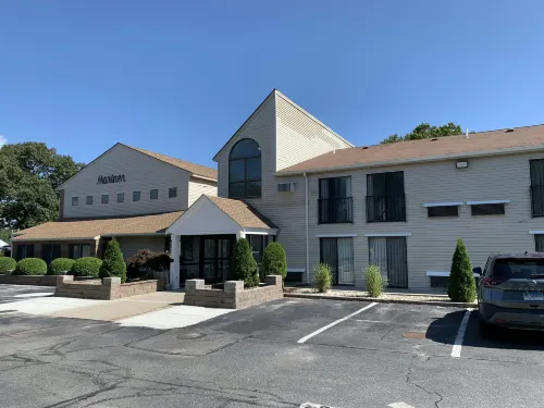 The Mariner Resort Cape Cod by the Red Collection - Motels