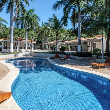 Studio w/ Resort-Style Pool, Walk to Beach!