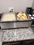 Cedarwood Inn of Ashland - Breakfast