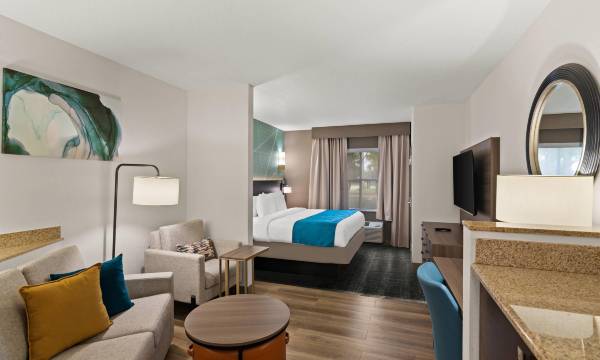 Comfort Suites Vero Beach I-95