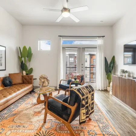 Sophisticated One Bedroom w/Open FP TSL3304