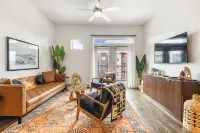 Sophisticated One Bedroom w/Open FP TSL3304 -  Ferienwohnungen
