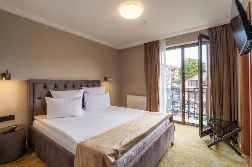 Hotel Brilliant Plaza - 4-Star