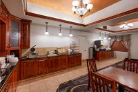 La Quinta Inn & Suites by Wyndham Rifle - petit déjeuner