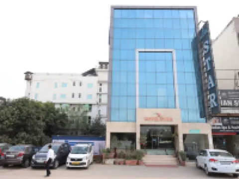 Hotel Star by Star Group Hotels in Noida